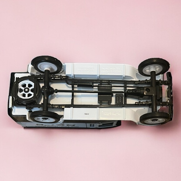 ERTL Collectibles See’s Candies 1927 Graham Brothers Delivery Truck - Picture 5 of 10